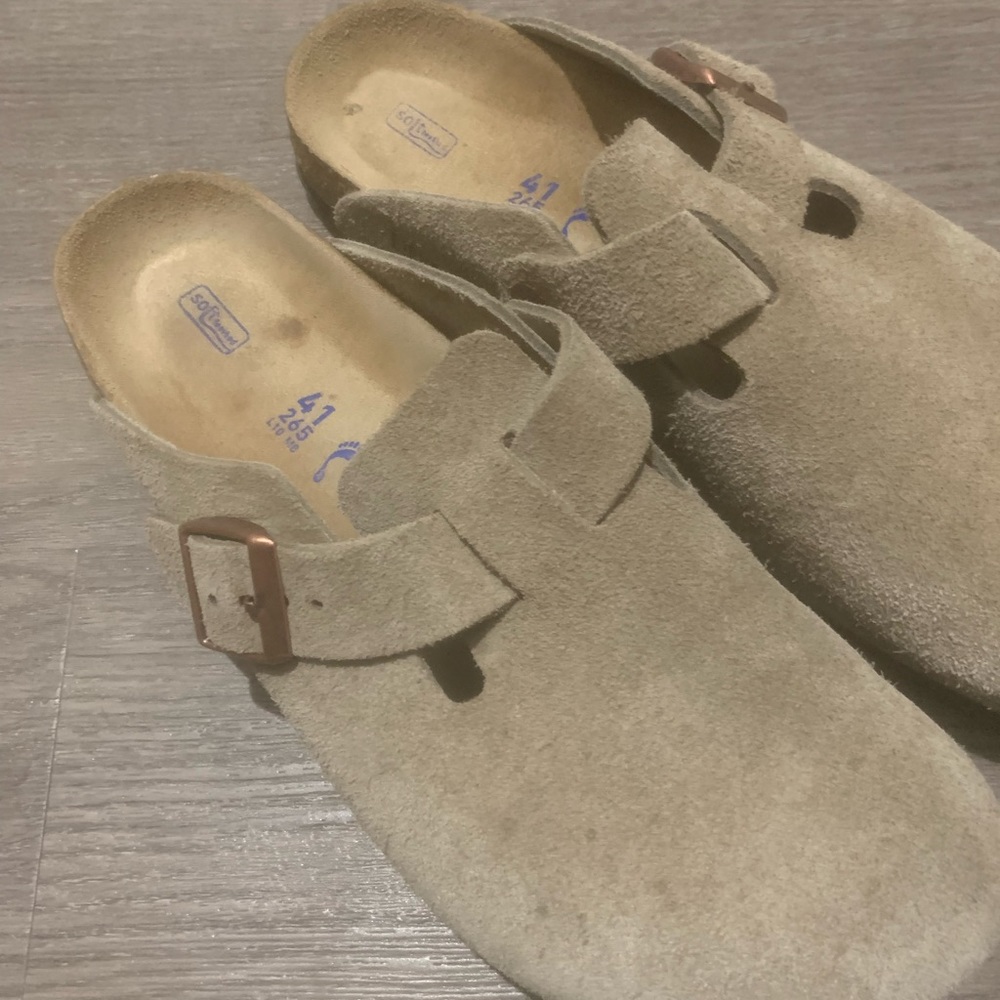 Birkenstock Boston’s suede in taupe